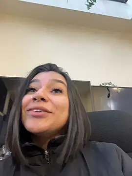 AlyssaRay online show from 29, 3, 2026