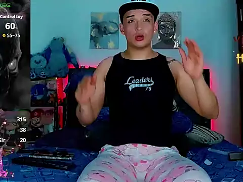 Snapshot of LuisStevens chatting on 14, 10, 2025 LuisStevens online show from 14, 10, 2025