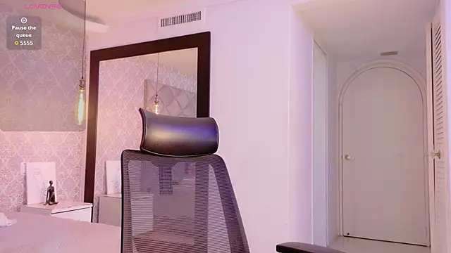 CARO ADAMS1 online show from 11, 2, 2026