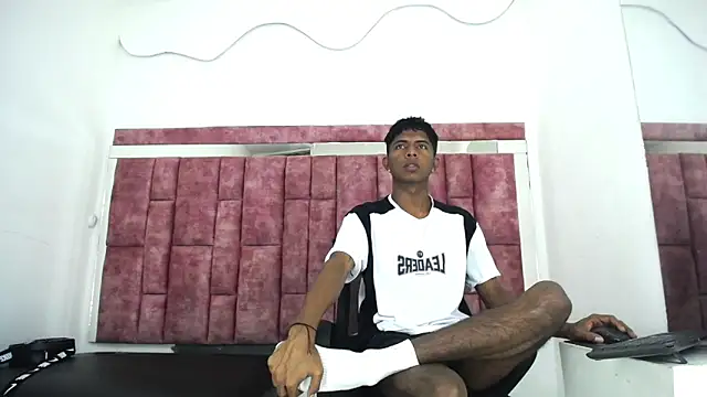 Mick storm online show from 29, 3, 2026