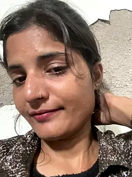 Snapshot of HOTTY_CUTI chatting on 15, 10, 2025 HOTTY CUTI online show from 15, 10, 2025