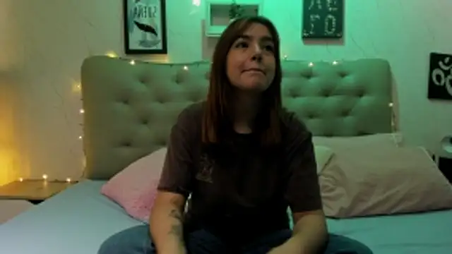 Snapshot of 1evelinewood chatting on 13, 4, 2026 1evelinewood online show from 13, 4, 2026