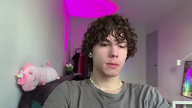 Snapshot of Jeremy1Scott chatting on 8, 6, 2026 Jeremy1Scott online show from 8, 6, 2026