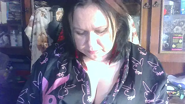 Snapshot of CharleeKendall chatting on 28, 10, 2025 CharleeKendall online show from 28, 10, 2025