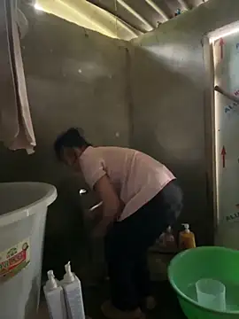 Snapshot of Linh-xxx chatting on 17, 10, 2025 Linh-xxx online show from 17, 10, 2025