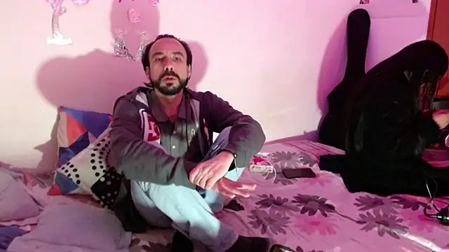 Snapshot of Isis_Robert chatting on 19, 10, 2025 Isis Robert online show from 19, 10, 2025