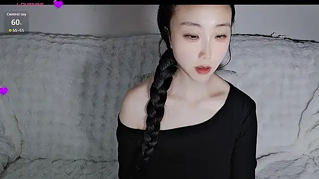 Snapshot of hyp0crite chatting on 5, 3, 2026 hyp0crite online show from 5, 3, 2026