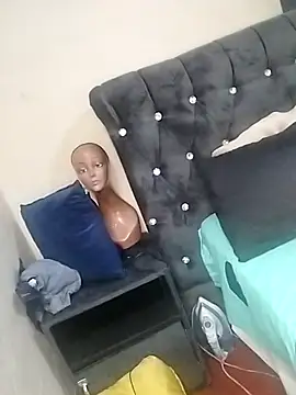 CaramelBoootie online show from 21, 11, 2025