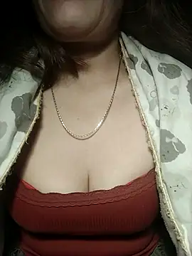 YiyinLy online show from 18, 11, 2025