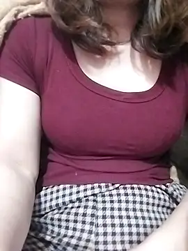 YiyinLy online show from 15, 12, 2025