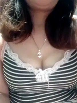 YiyinLy online show from 11, 3, 2026