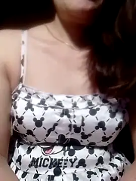 YiyinLy online show from 3, 4, 2026