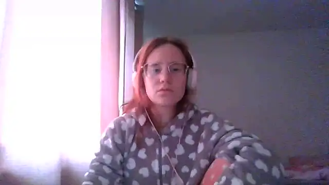 LuckySLove online show from 8, 6, 2026