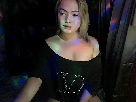 Snapshot of ur_babyjamella chatting on 3, 4, 2026 ur babyjamella online show from 3, 4, 2026