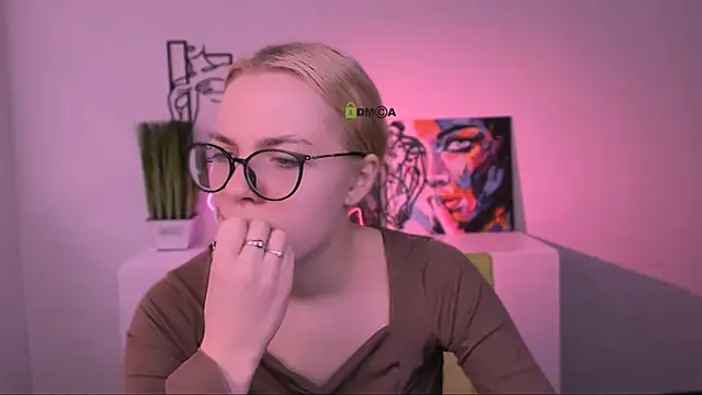 Snapshot of sendi_cais chatting on 17, 11, 2025 sendi cais online show from 17, 11, 2025