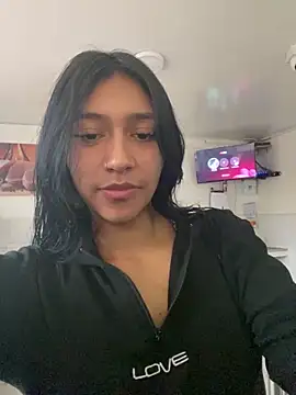 Nahomy cute1 online show from 6, 1, 2026