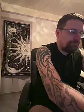 Otis Firefly online show from 16, 10, 2025
