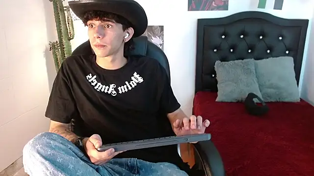 AmethystShadow17 online show from 11, 7, 2026