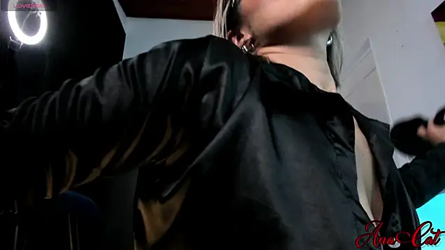 ana cat online show from 6, 3, 2025