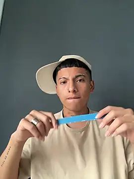 little kris1 online show from 16, 10, 2025