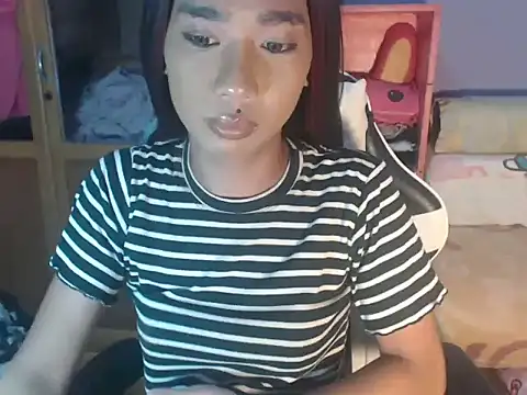 Snapshot of Yourasianbabyemma chatting on 3, 6, 2026 Yourasianbabyemma online show from 3, 6, 2026