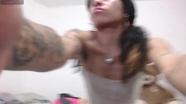 Snapshot of toxic_sweet_1 chatting on 18, 11, 2025 toxic sweet 1 online show from 18, 11, 2025