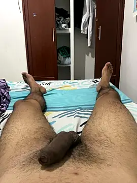 Muchachito18 online show from 16, 11, 2025