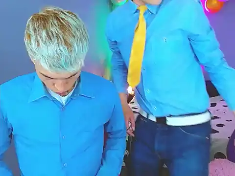 Snapshot of Latin_boysxxxx chatting on 30, 10, 2025 Latin boysxxxx online show from 30, 10, 2025