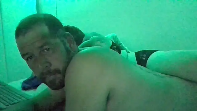 Snapshot of tonyxxx08 chatting on 28, 10, 2025 tonyxxx08 online show from 28, 10, 2025