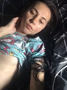 Snapshot of oliviya_mur chatting on 15, 10, 2025 oliviya mur online show from 15, 10, 2025