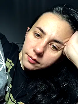 Snapshot of oliviya_mur chatting on 17, 10, 2025 oliviya mur online show from 17, 10, 2025