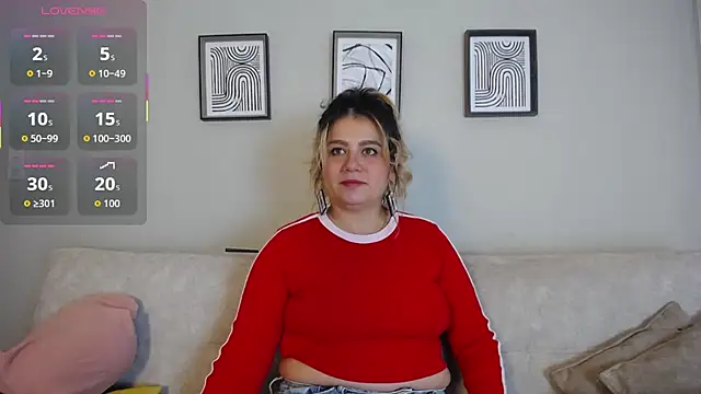 Snapshot of Sweet_Bella_Valery chatting on 13, 1, 2026 Sweet Bella Valery online show from 13, 1, 2026