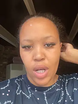 Snapshot of Saq-Madik chatting on 3, 11, 2025 Saq-Madik online show from 3, 11, 2025