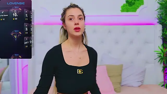 Snapshot of AriannaSins chatting on 14, 1, 2025 AriannaSins online show from 14, 1, 2025