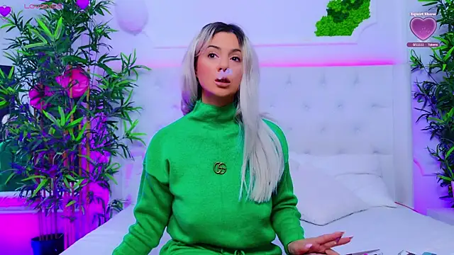 Snapshot of AriannaSins chatting on 30, 9, 2025 AriannaSins online show from 30, 9, 2025