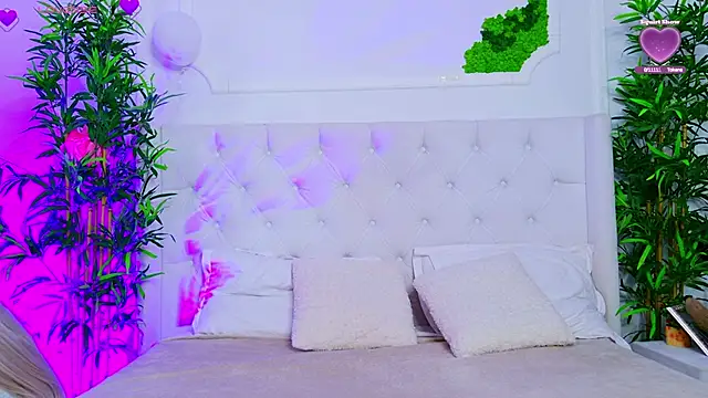 Snapshot of AriannaSins chatting on 17, 10, 2025 AriannaSins online show from 17, 10, 2025