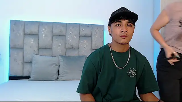 SweetAndSinful online show from 20, 10, 2025