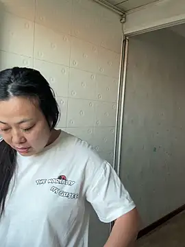 Snapshot of aini-maili chatting on 22, 10, 2025 aini-maili online show from 22, 10, 2025