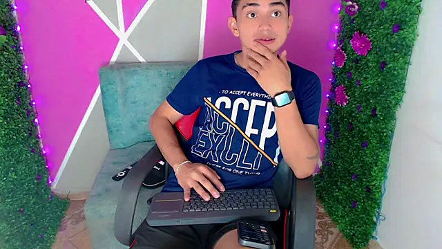 Ruiz2416 online show from 17, 10, 2025