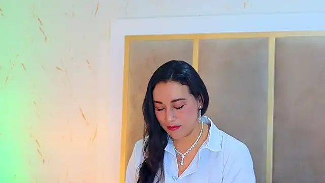 Snapshot of Elizabeth_bennett_6 chatting on 25, 10, 2025 Elizabeth bennett 6 online show from 25, 10, 2025