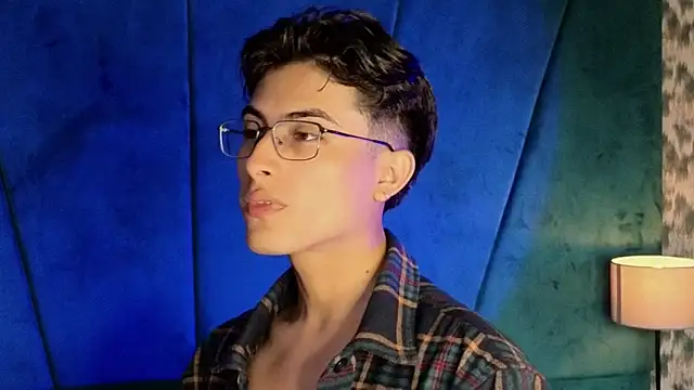 Aaron Eze online show from 15, 11, 2025