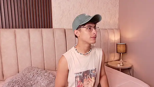 Aaron Eze online show from 8, 1, 2026