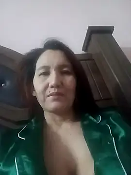 Bigtitsass81 online show from 11, 11, 2025