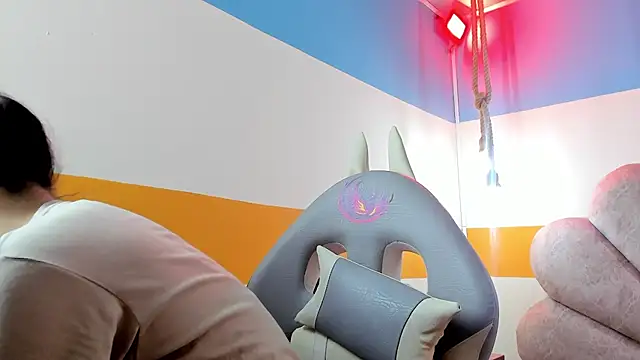 moon winy online show from 25, 10, 2025