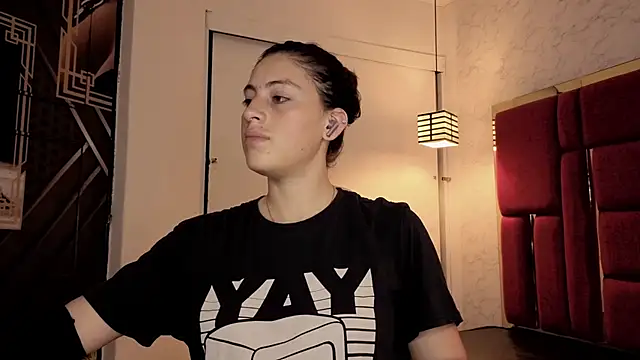 moon winy online show from 27, 11, 2025