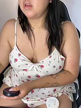 Snapshot of _Bella_7 chatting on 7, 7, 2026 Bella 7 online show from 7, 7, 2026