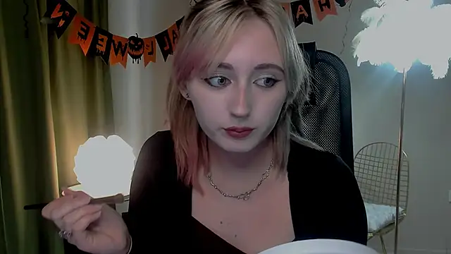 ScarlettScril online show from 31, 10, 2025