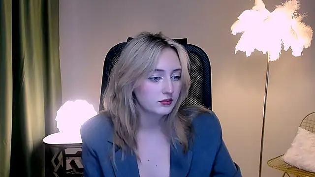 ScarlettScril online show from 20, 11, 2025