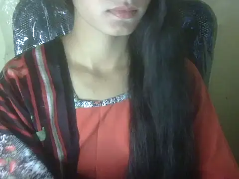 Snapshot of Shezi_N chatting on 29, 10, 2025 Shezi N online show from 29, 10, 2025