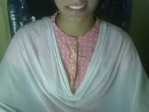 Snapshot of Shezi_N chatting on 11, 11, 2025 Shezi N online show from 11, 11, 2025